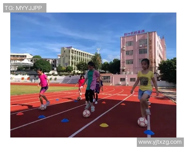 乡村少年宫足球活动助力青少年成长与团队精神培养的探索与实践